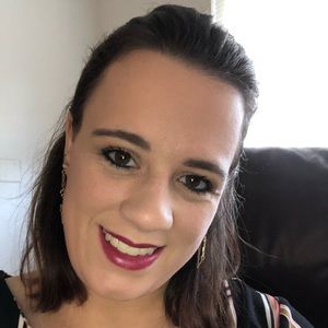 Meet your Posher, Khrista